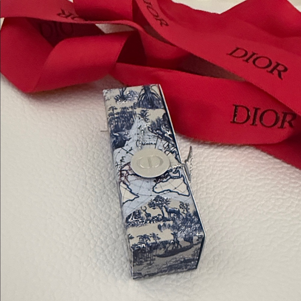 Dior couture color lipstick ROUGE 999 Long Wear